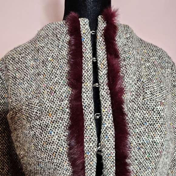 Burgundy Faux fur jacket size 2 whool and silk - Picture 4 of 11